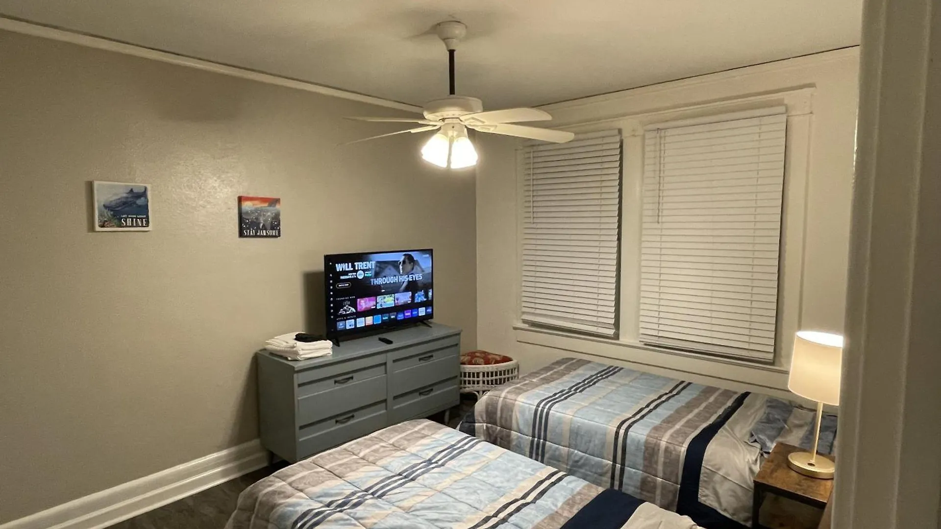 Apartment Roomy Beachfront Apartment, Deck, Game Room! Apts North Camellia Acres