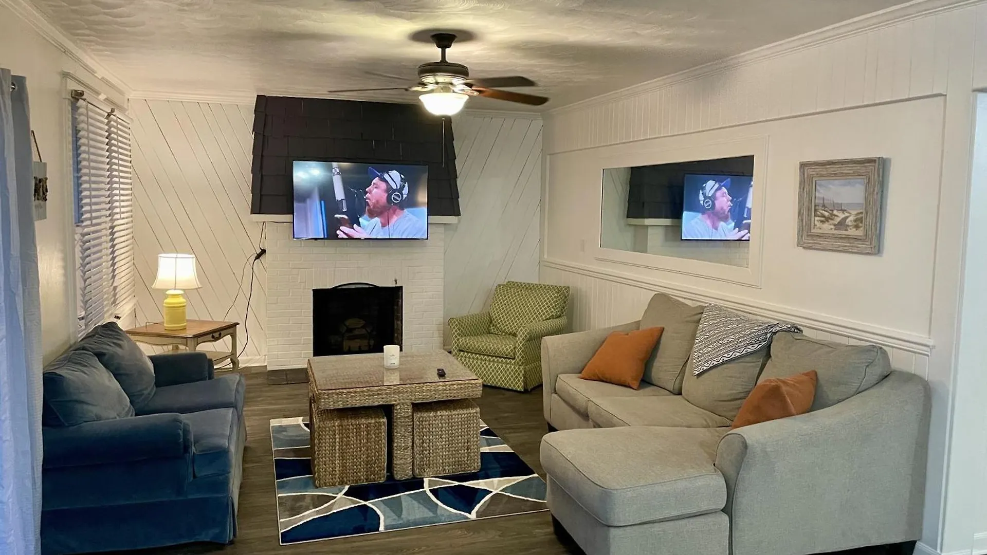 Roomy Beachfront Apartment, Deck, Game Room! Apts North Camellia Acres Apartment
